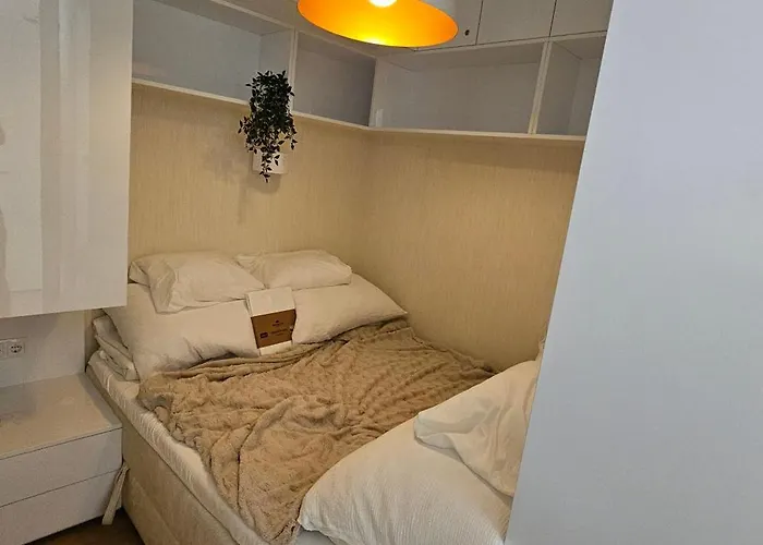 Infinity Lellemarine *