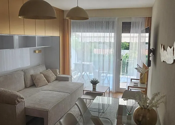 Infinity Lellemarine Apartment